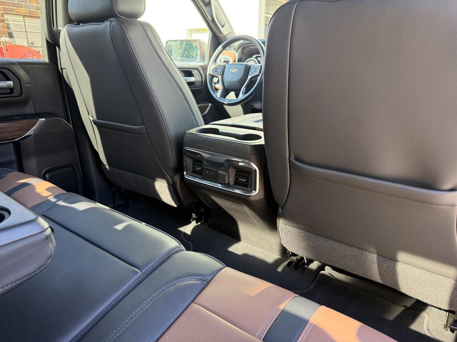 Used 2022 Chevrolet Silverado 1500 High Country w/ Z71 Off-Road Package AWD/4WD image 14