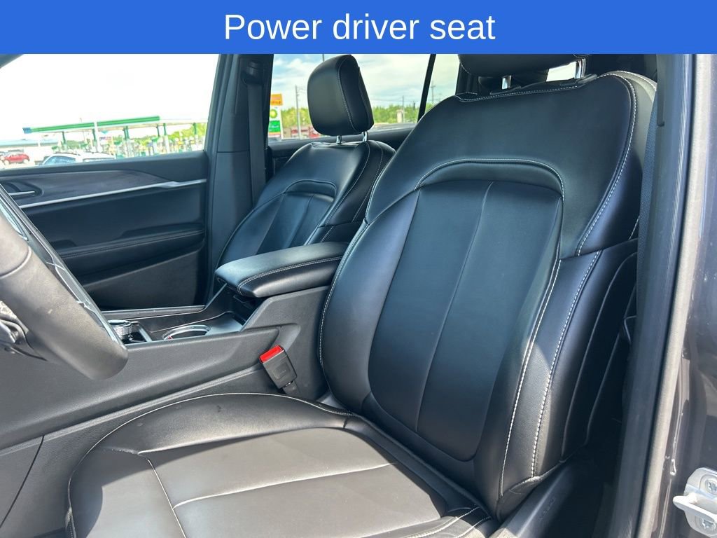 Used 2025 Jeep Grand Cherokee L Limited AWD/4WD image 10