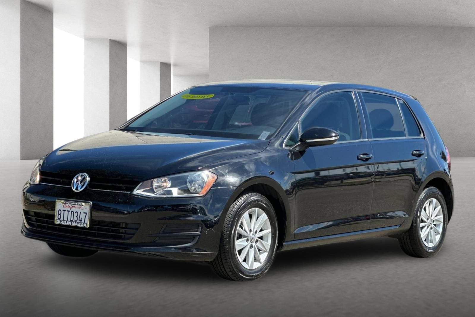 Used 2017 Volkswagen Golf S FWD image 8