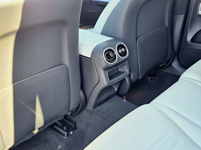 New 2026 Mercedes-Benz GLC 300 4MATIC image 24