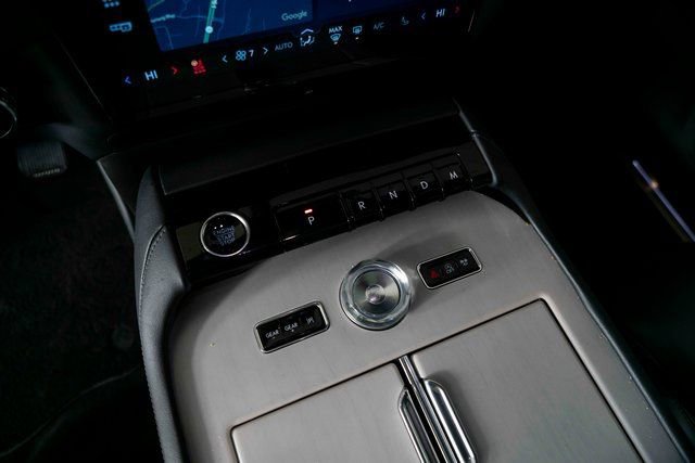 Used 2025 Lincoln Navigator Reserve w/ Jet Appearance Package image 22