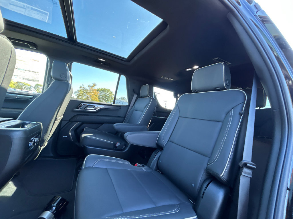 New 2027 GMC Yukon Elevation w/ Elevation Preferred Package AWD/4WD image 36