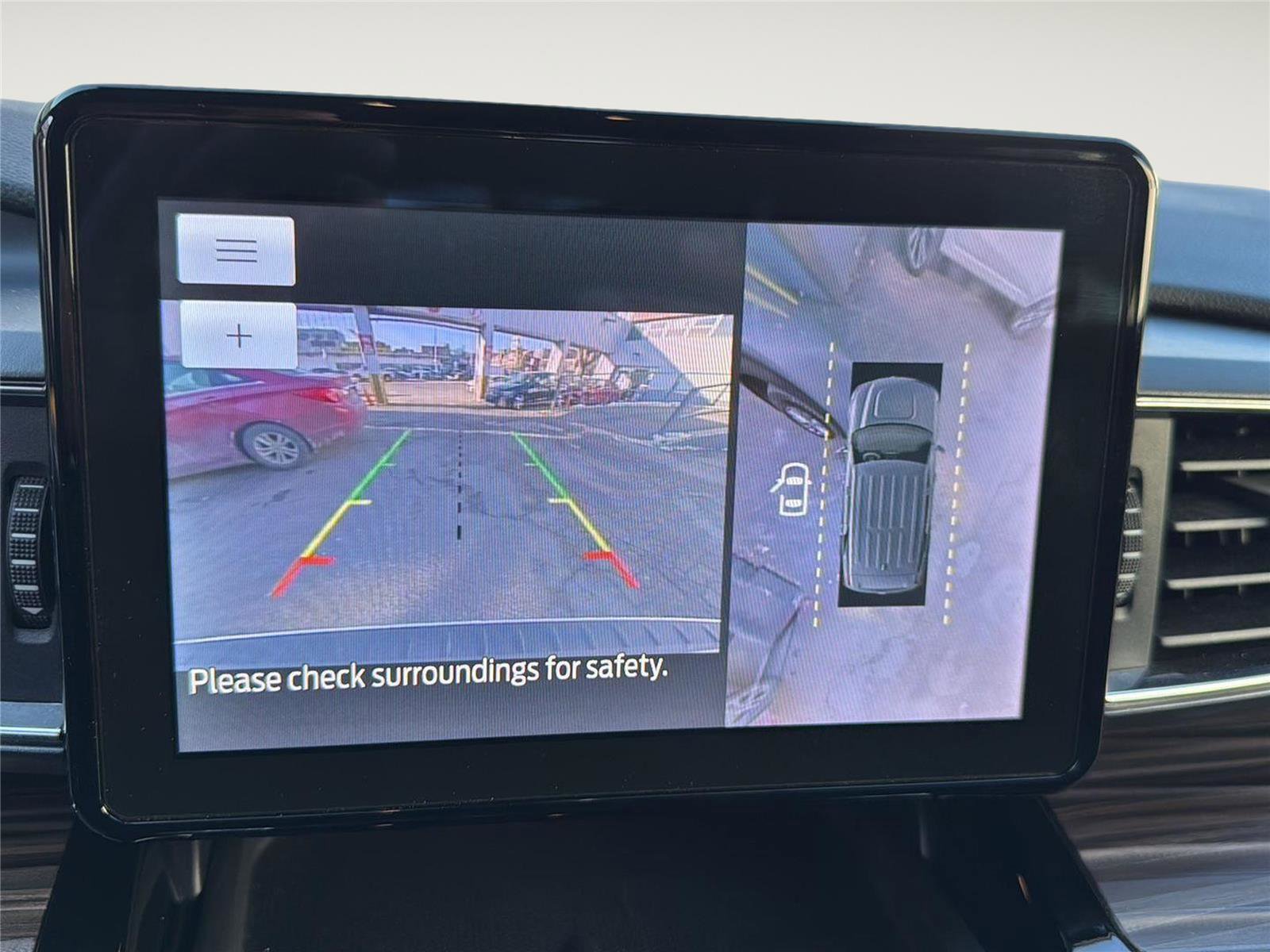 Used 2023 Ford Explorer Limited image 20