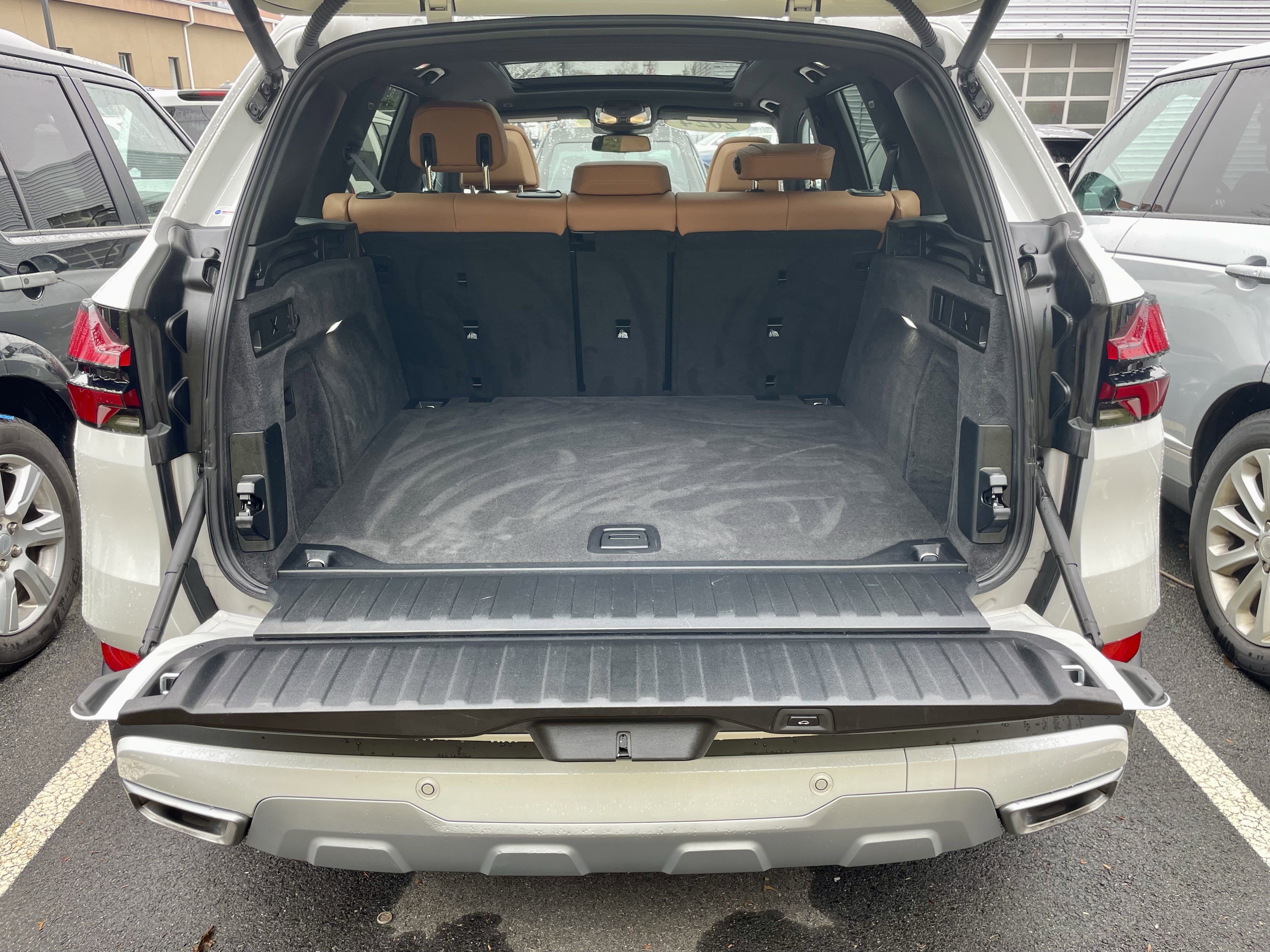 Used 2024 BMW X5 xDrive40i w/ Premium Package AWD/4WD image 37