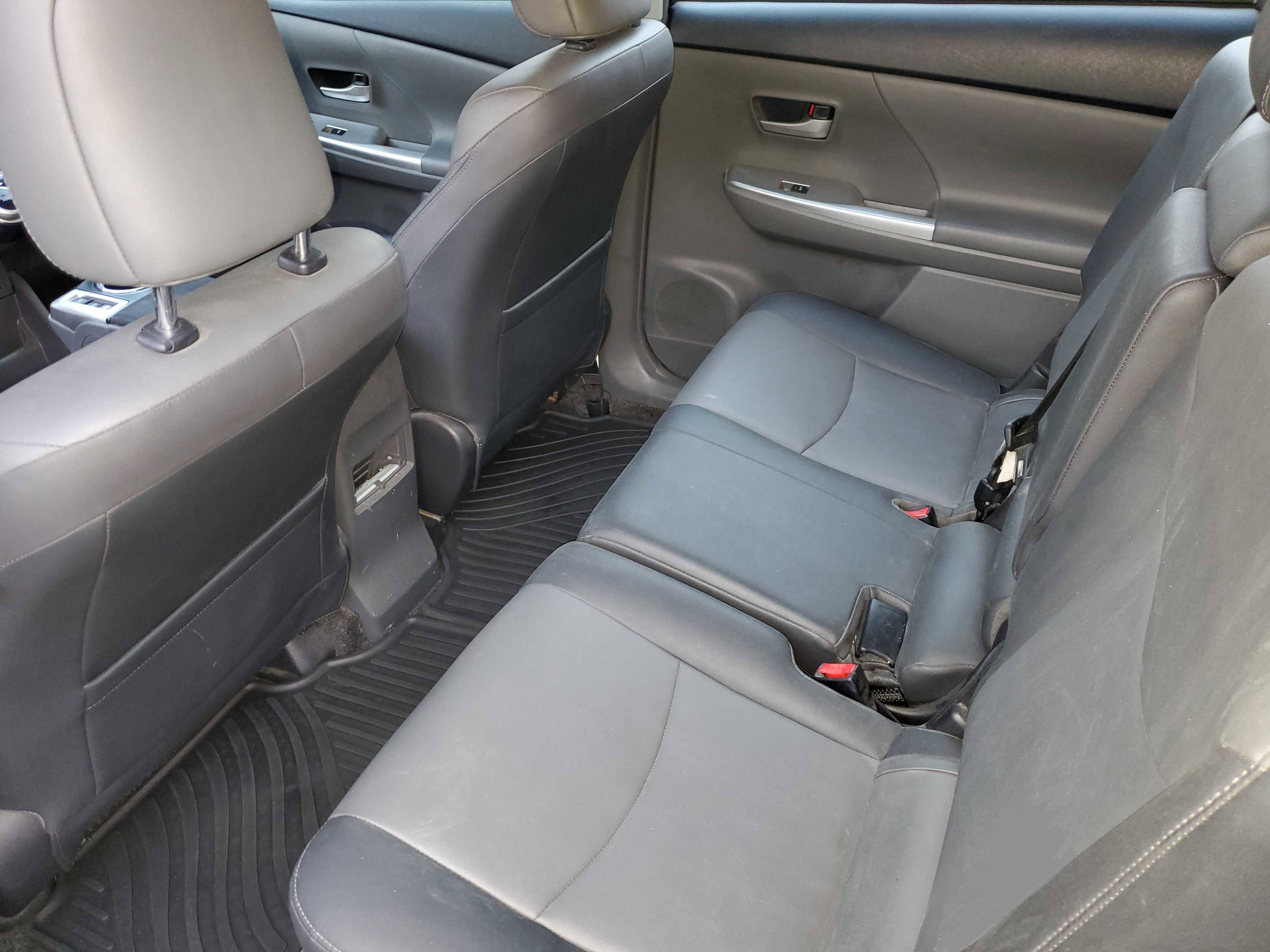 Used 2012 Toyota Prius V Five FWD image 11