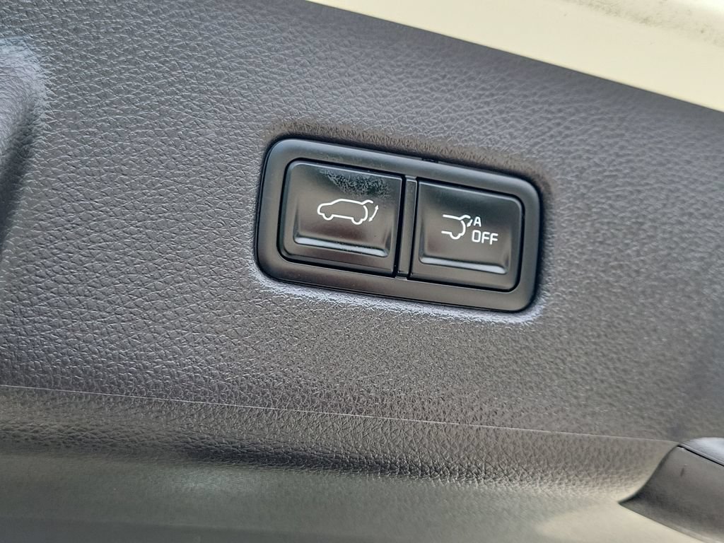 Certified 2025 Kia Carnival EX FWD image 29