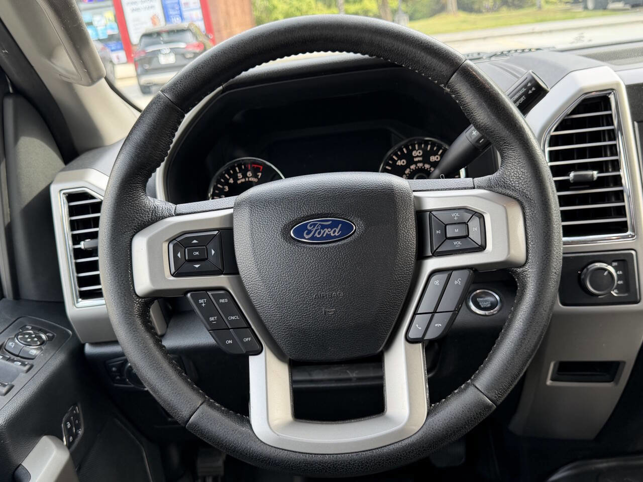Used 2016 Ford F150 Lariat AWD/4WD image 11