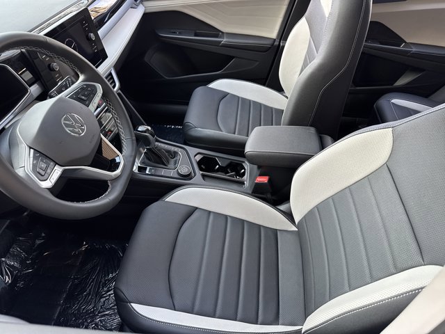 New 2025 Volkswagen Taos SEL image 22