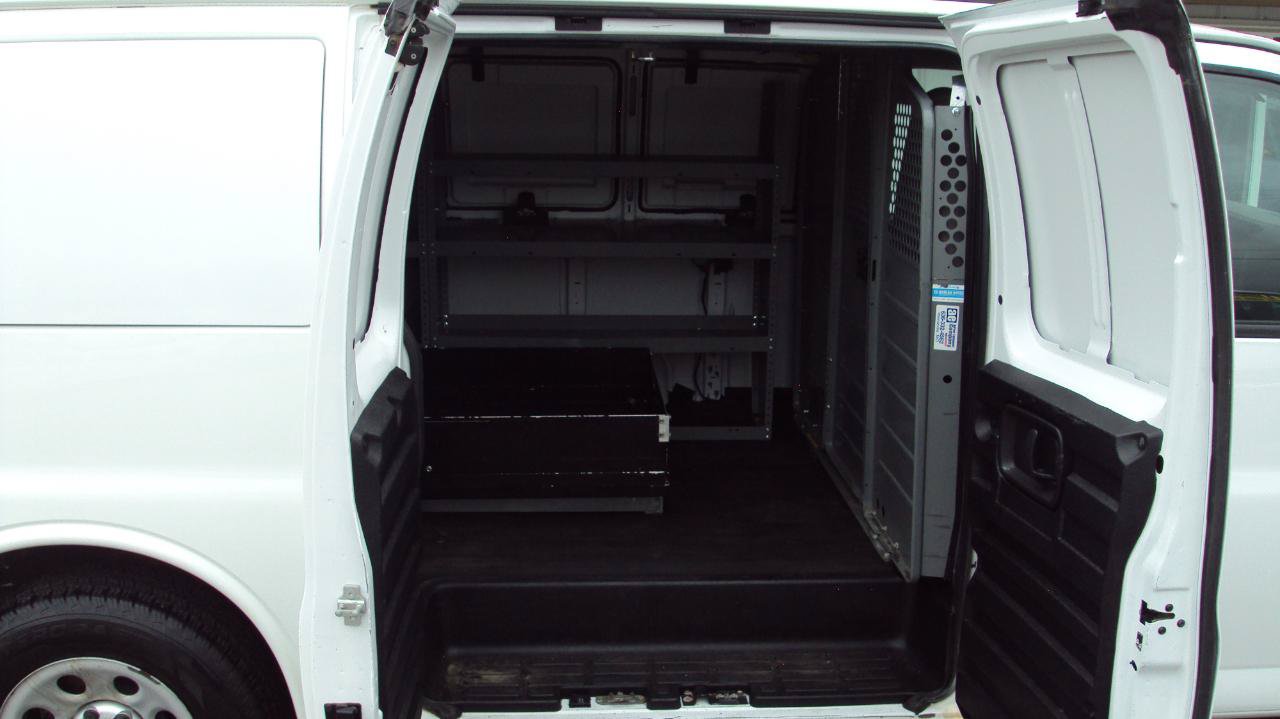 Used 2014 Chevrolet Express 1500 AWD image 16