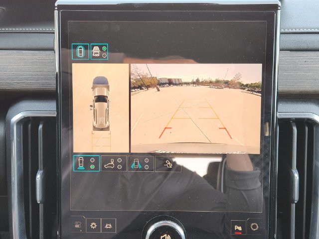 Used 2025 GMC Acadia Denali w/ Super Cruise Package FWD image 19