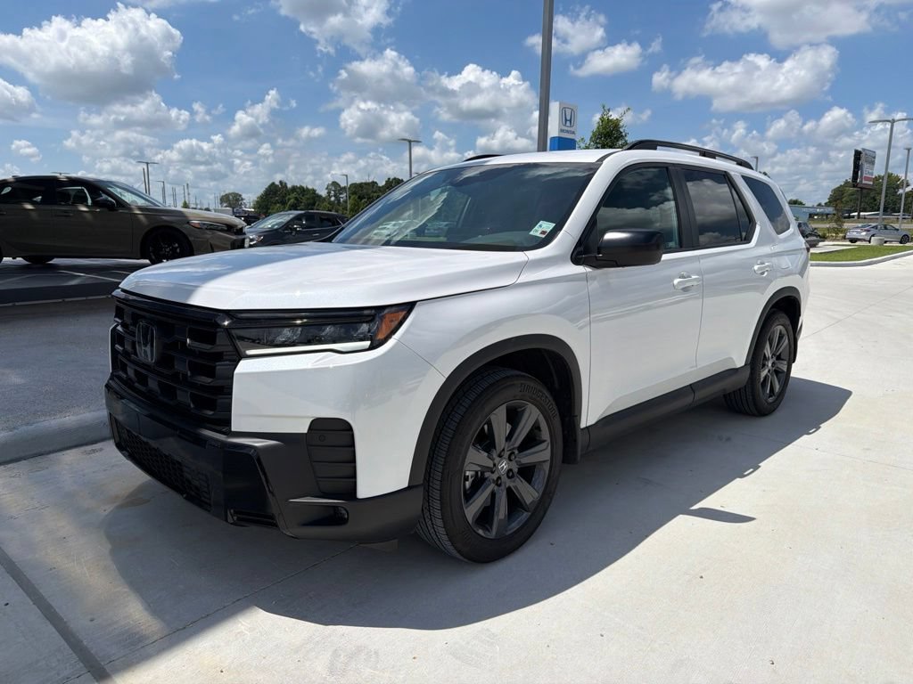 Used 2026 Honda Pilot Sport image 1