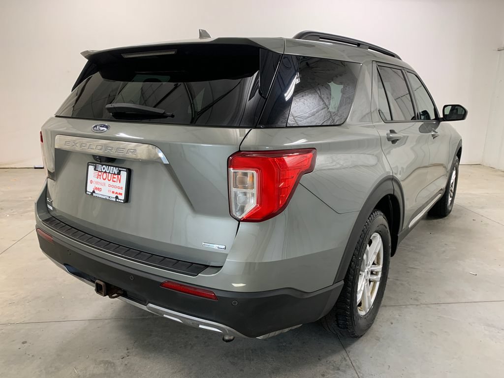 Used 2020 Ford Explorer XLT w/ Equipment Group 202A AWD/4WD image 8
