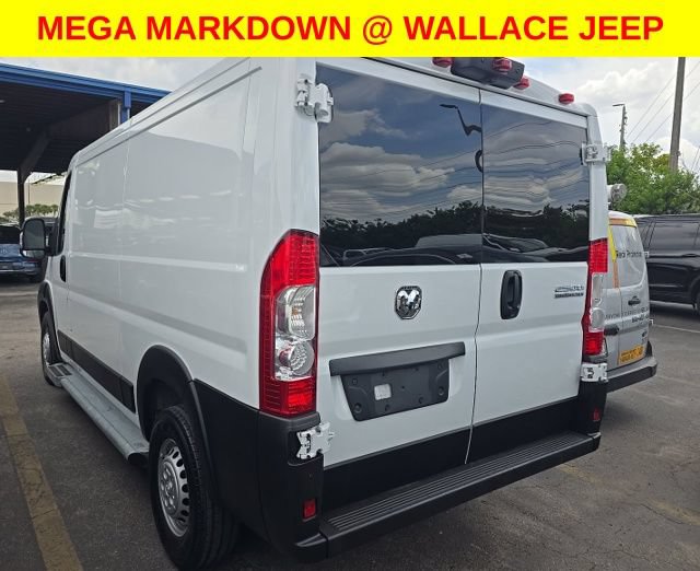 Used 2025 RAM ProMaster 2500 w/ U-Haul Equipment Group FWD image 5