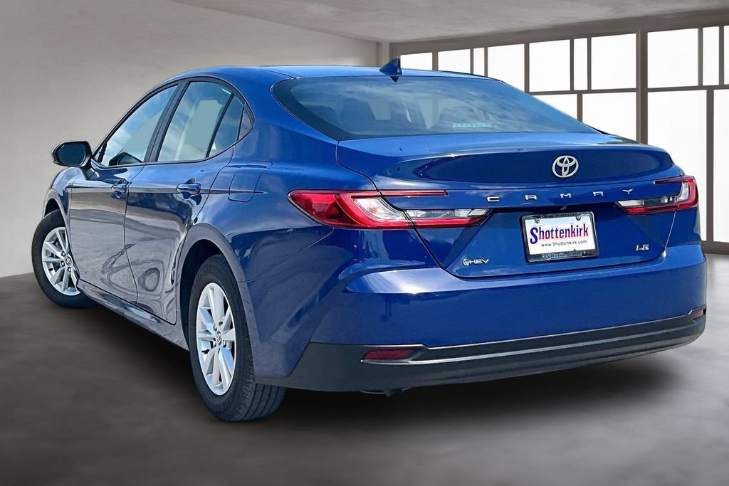 Used 2025 Toyota Camry LE FWD image 4