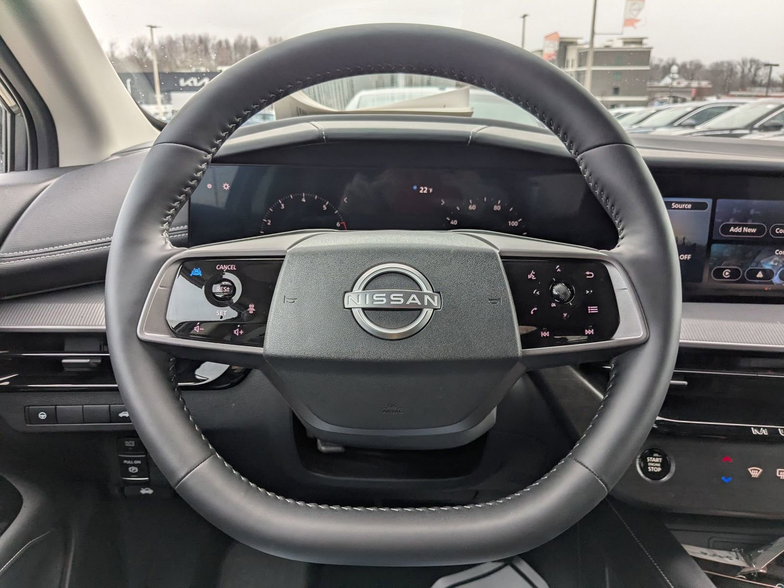 Used 2025 Nissan Murano SV image 13