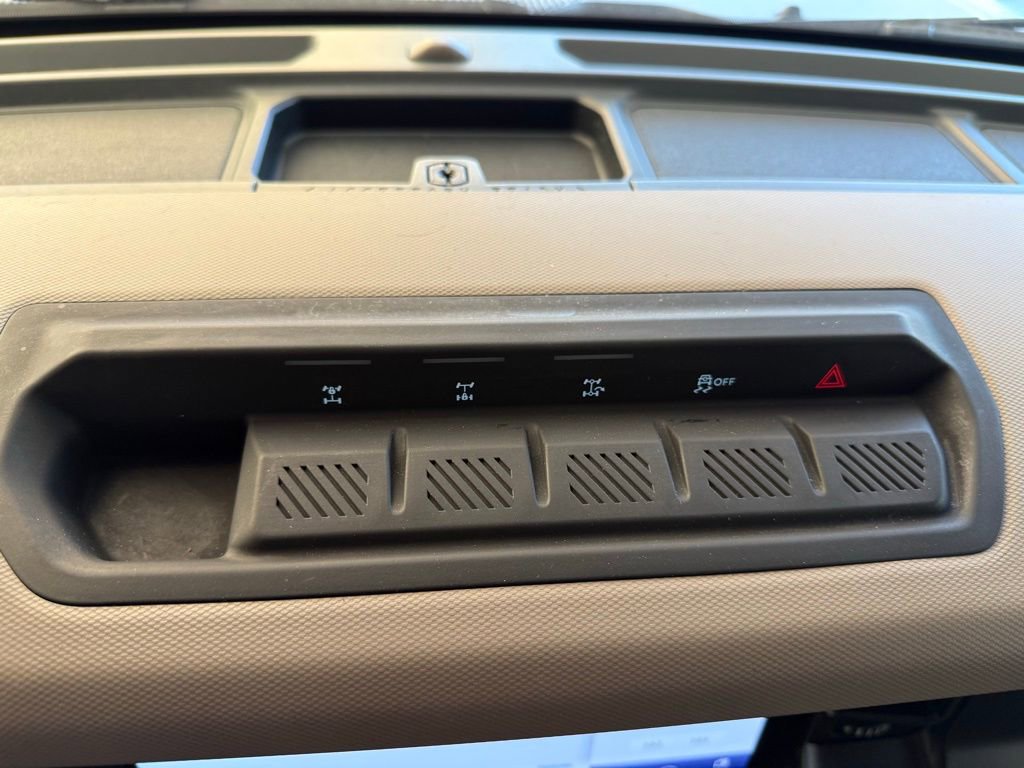 Used 2023 Ford Bronco Wildtrak image 39