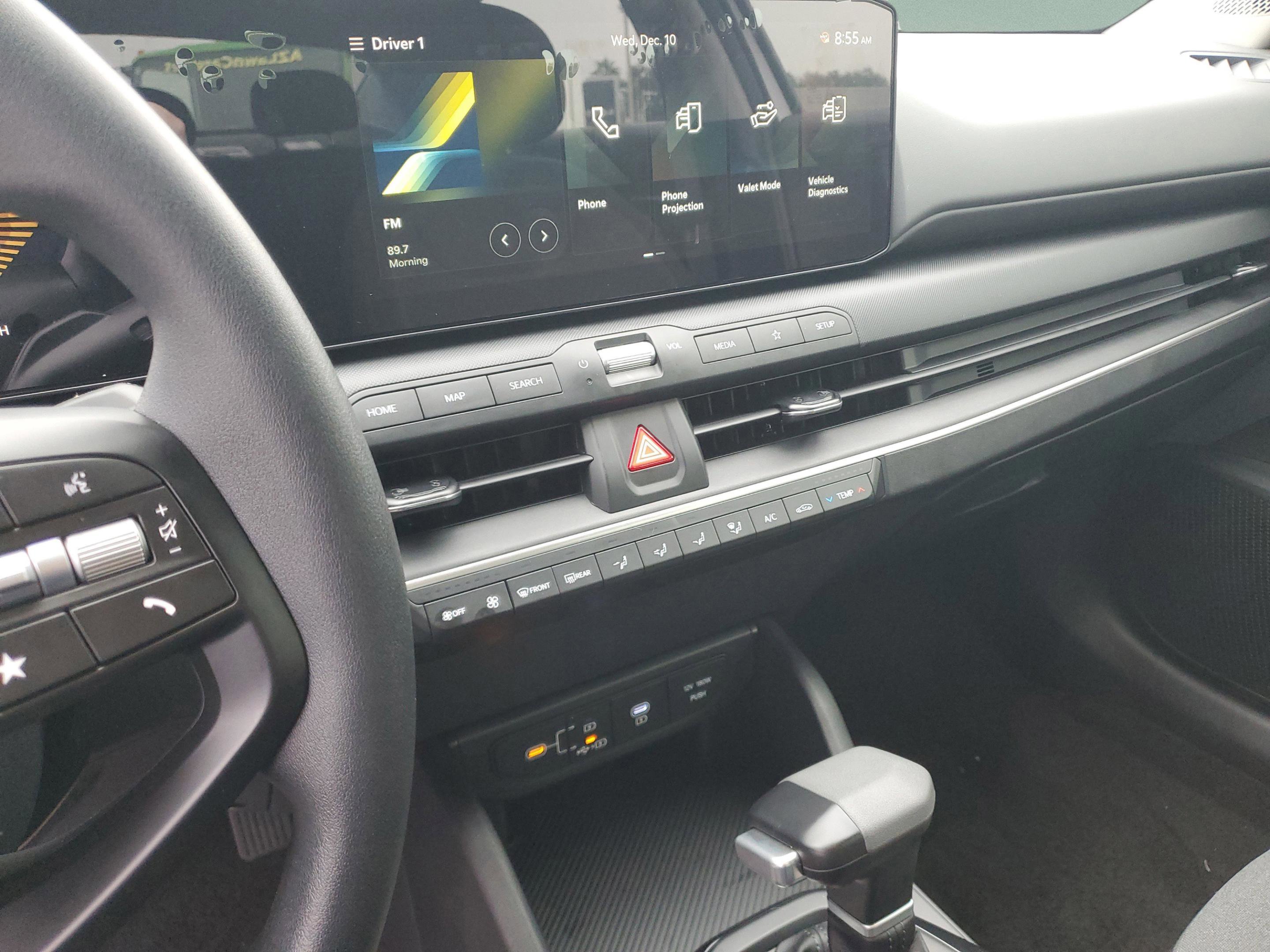 New 2025 Kia K4 LXS image 10