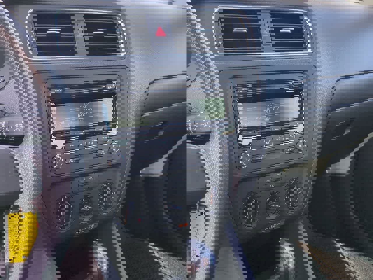 Used 2014 Volkswagen Jetta S image 27