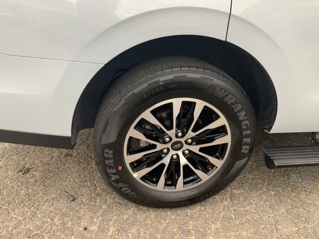 Certified 2025 Ford Expedition Platinum AWD/4WD image 39