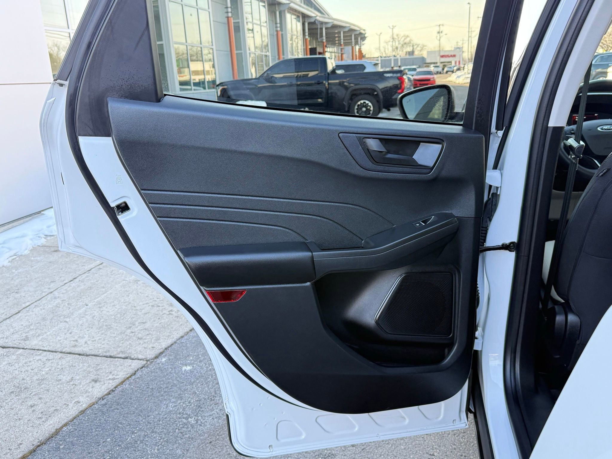 Used 2022 Ford Escape SE image 35