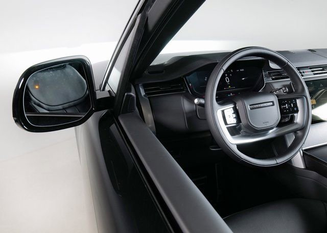New 2025 Land Rover Range Rover SE image 23