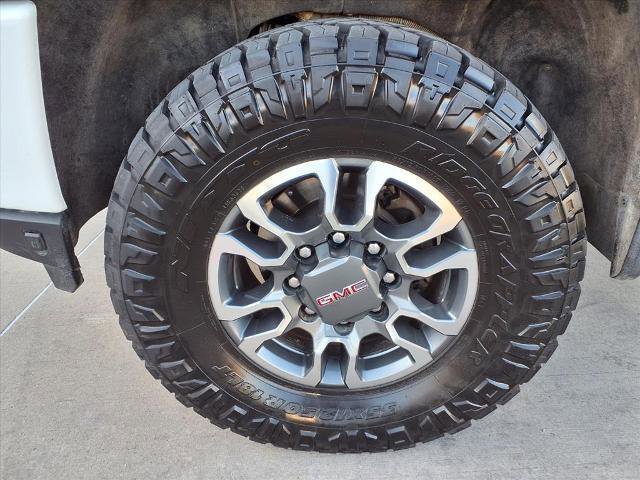 Used 2023 GMC Sierra 2500 AT4 w/ AT4 Preferred Package image 21
