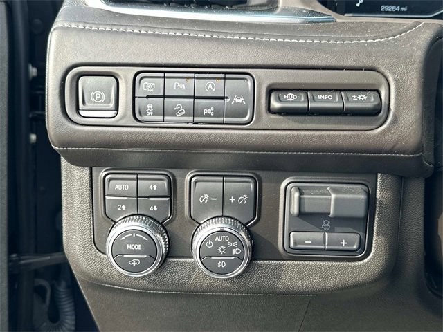 Used 2024 GMC Yukon XL Denali Ultimate image 12