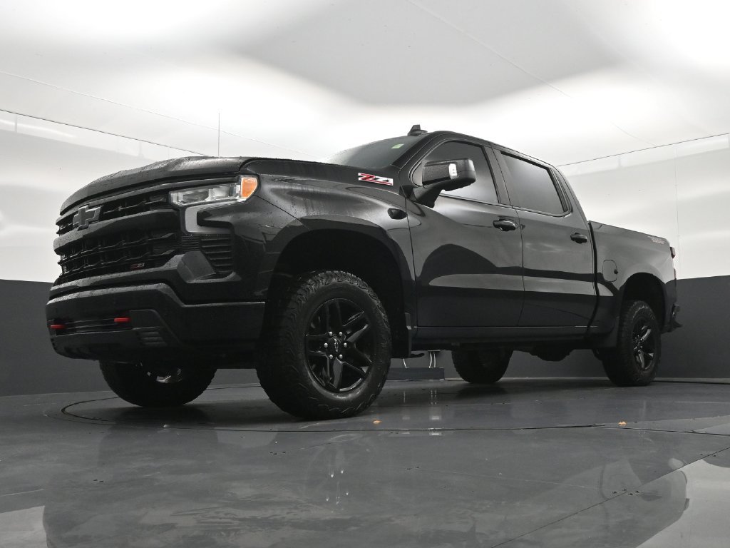 Used 2024 Chevrolet Silverado 1500 LT Trail Boss w/ LT Trail Boss Premium Package AWD/4WD image 20