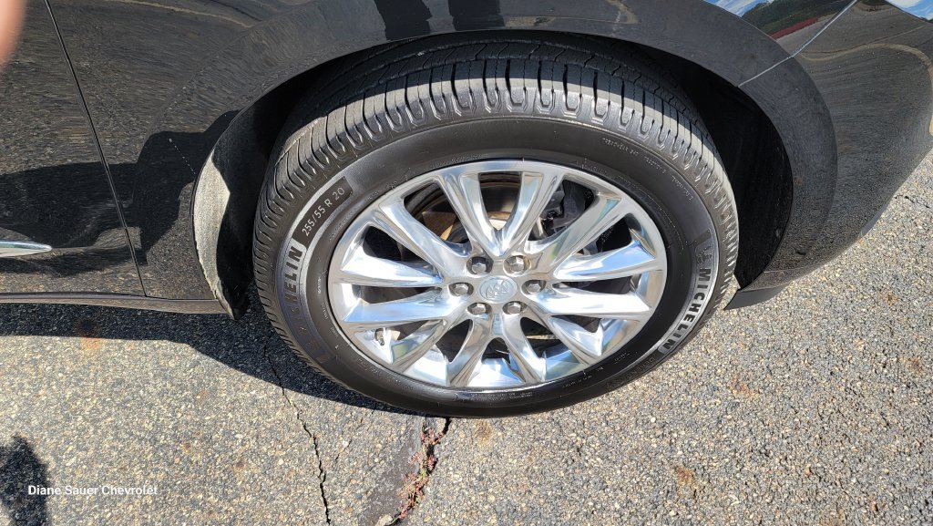 Used 2021 Buick Enclave Essence w/ Sound and Sites Package AWD/4WD image 15