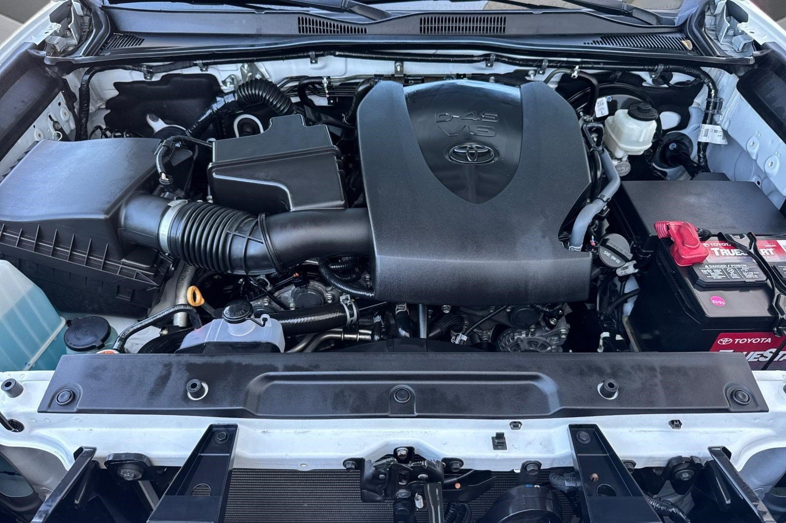Used 2022 Toyota Tacoma TRD Sport w/ Technology Package RWD image 34