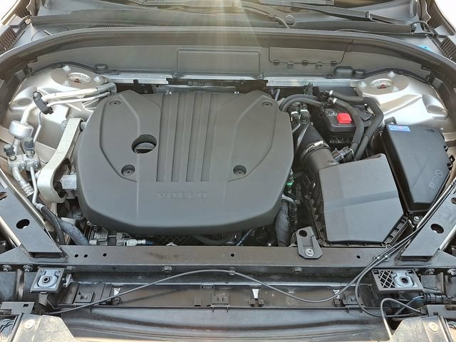 Used 2023 Volvo XC60 B5 Plus AWD/4WD image 27