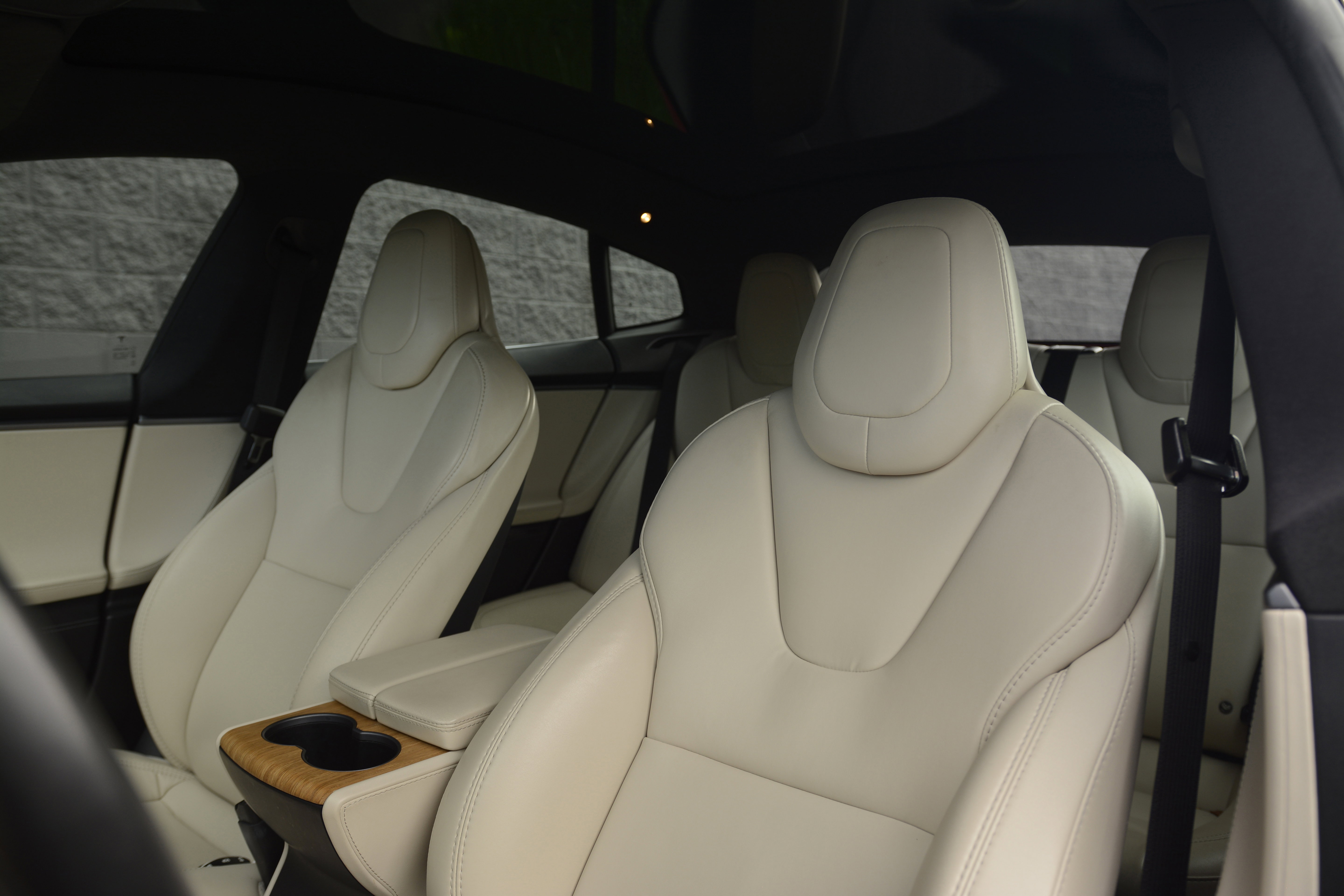 Used 2020 Tesla Model S Long Range Plus image 5