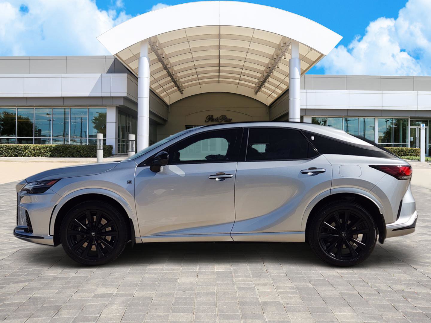 Used 2024 Lexus RX 500h F Sport w/ Accessory Package (K3) image 3