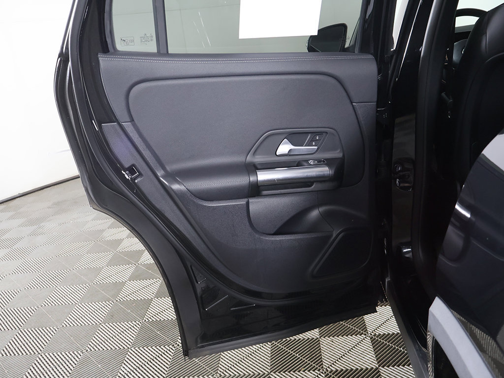 Used 2023 Mercedes-Benz GLA 250 4MATIC w/ Premium Package image 22