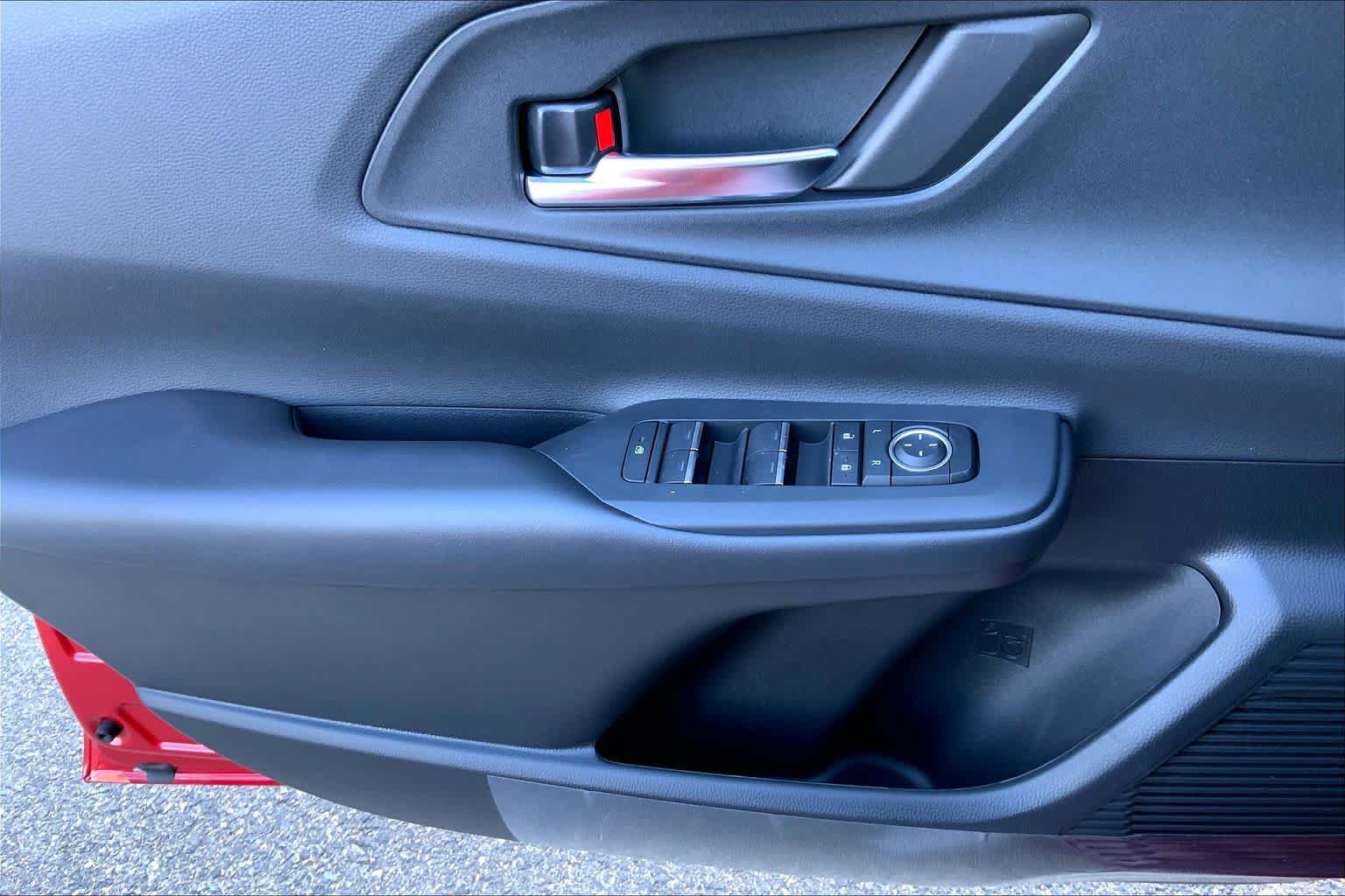New 2026 Toyota Prius Plug-In Hybrid FWD image 18