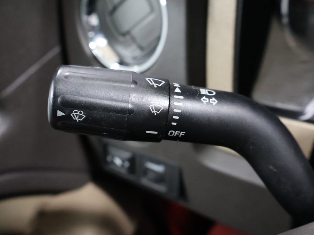 Used 2010 Ford F150 XLT image 29