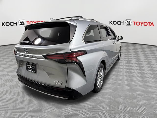 Used 2022 Toyota Sienna Limited AWD/4WD image 18