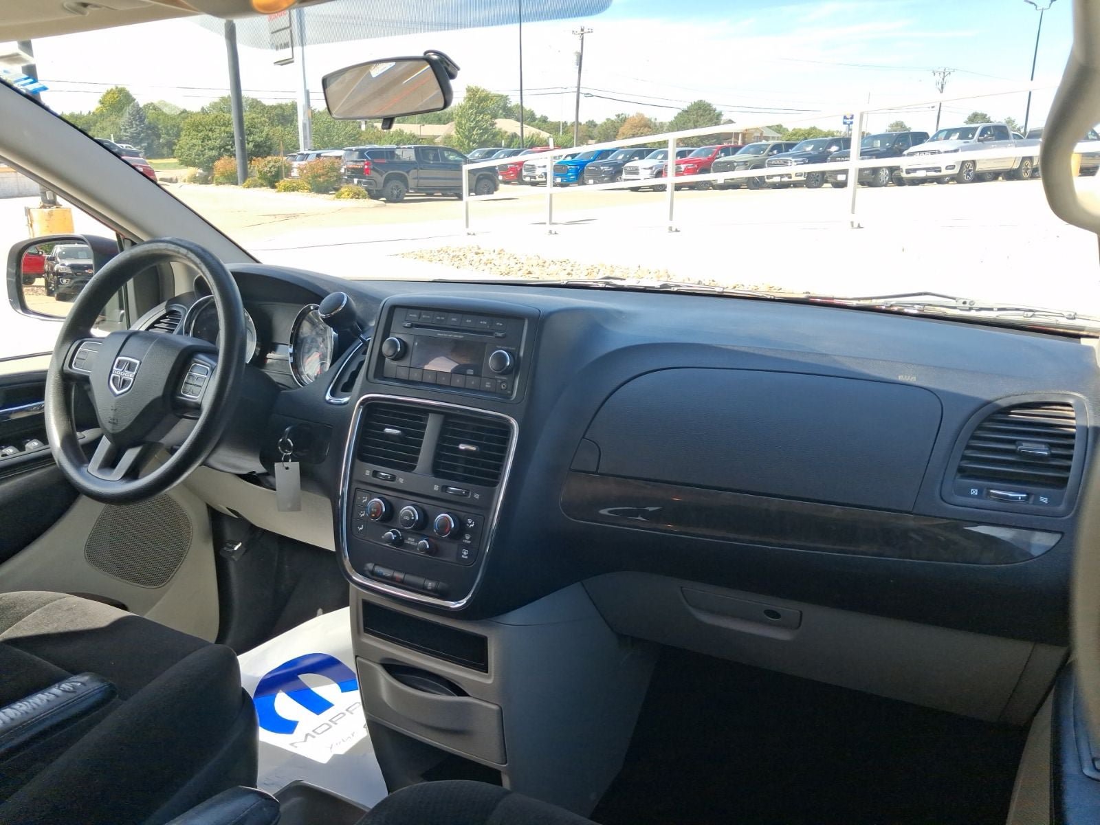 Used 2012 Dodge Grand Caravan SE FWD image 14