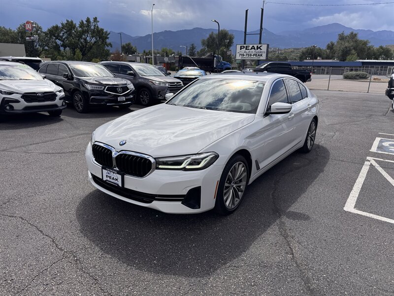 Used 2021 BMW 540i xDrive w/ Premium Package AWD/4WD image 3