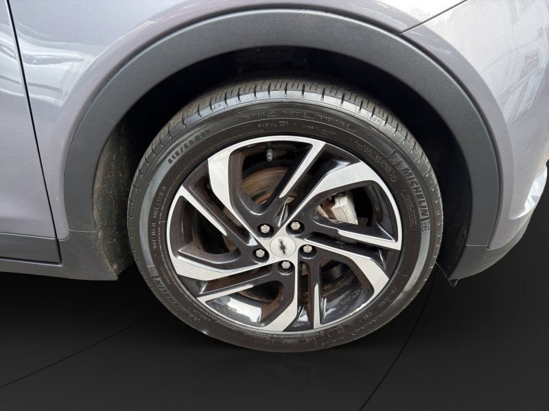 Used 2023 Chevrolet Bolt LT w/ 2LT w/ Infotainment Package FWD image 24