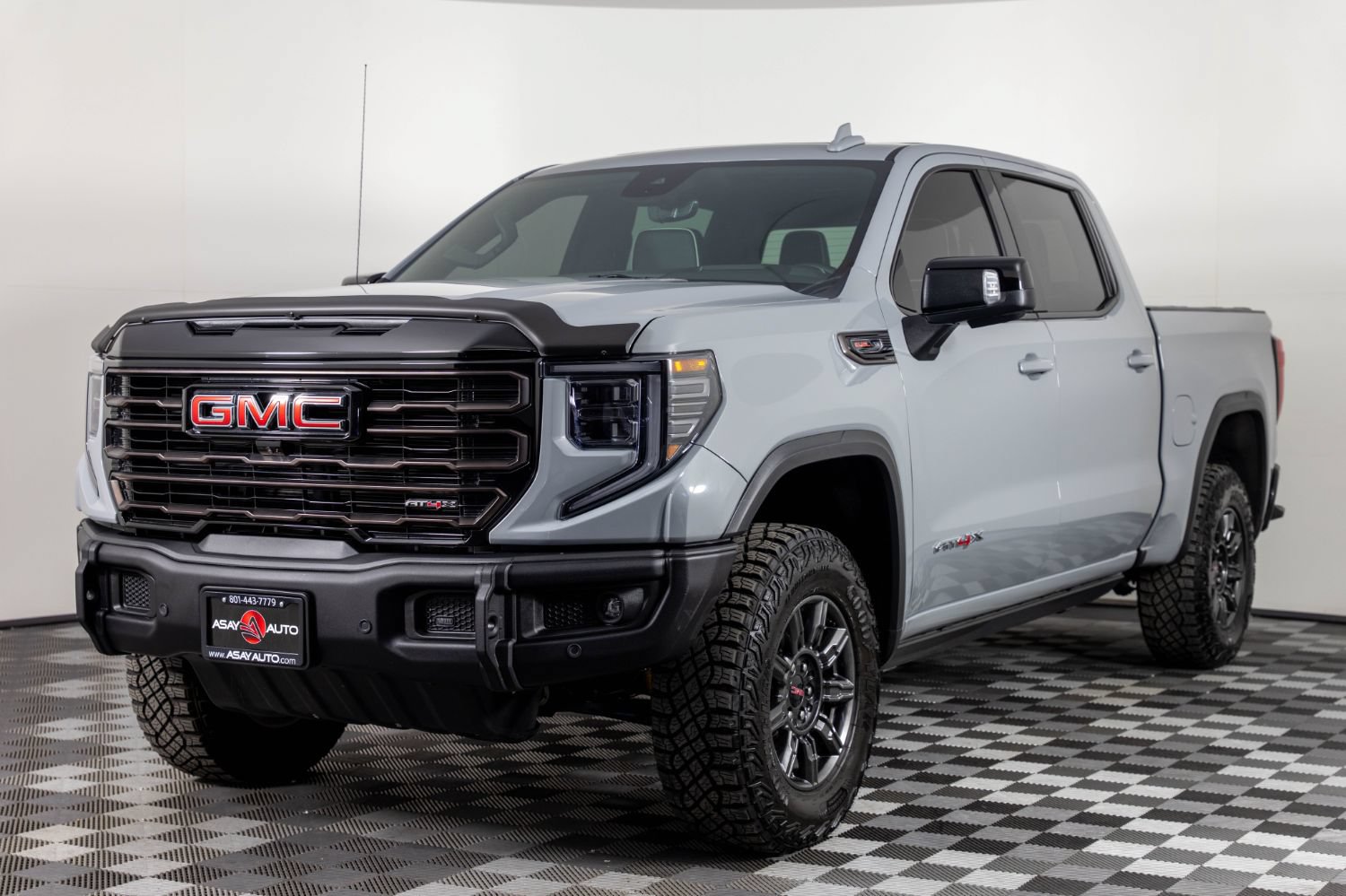 Used 2025 GMC Sierra 1500 AT4X AWD/4WD image 2