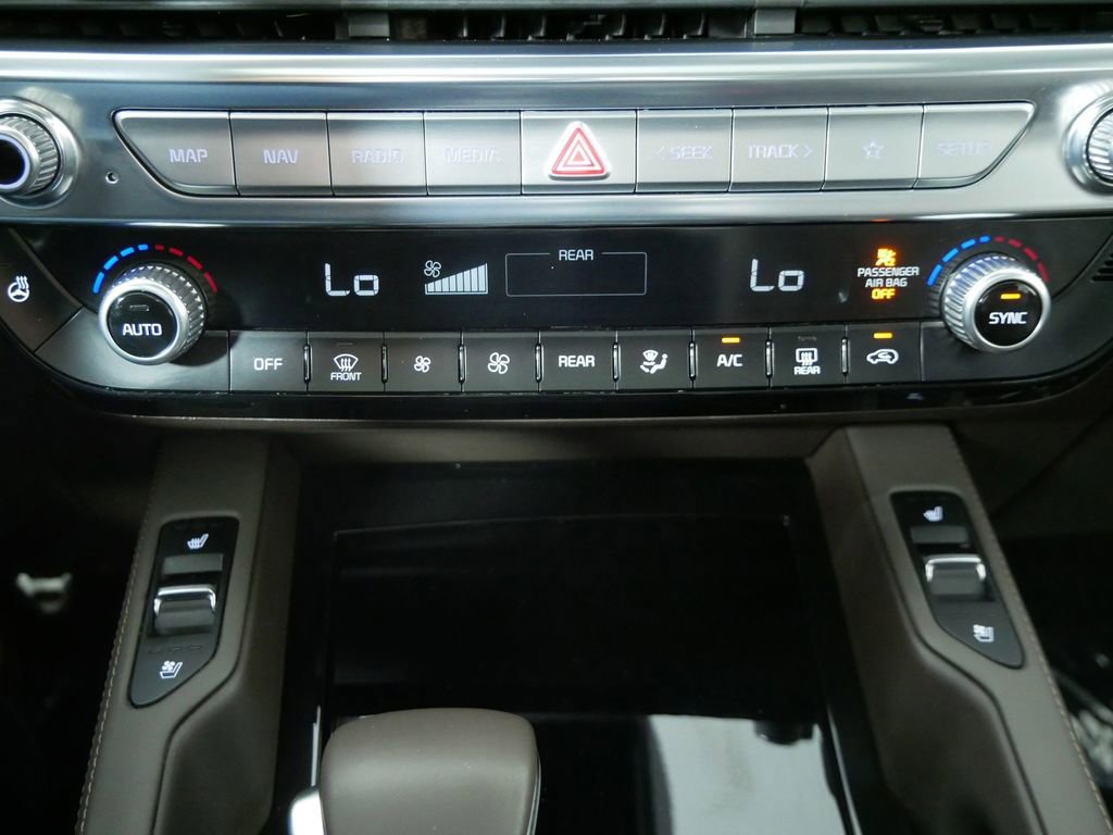 Certified 2022 Kia Telluride SX w/ Towing Package AWD/4WD image 33