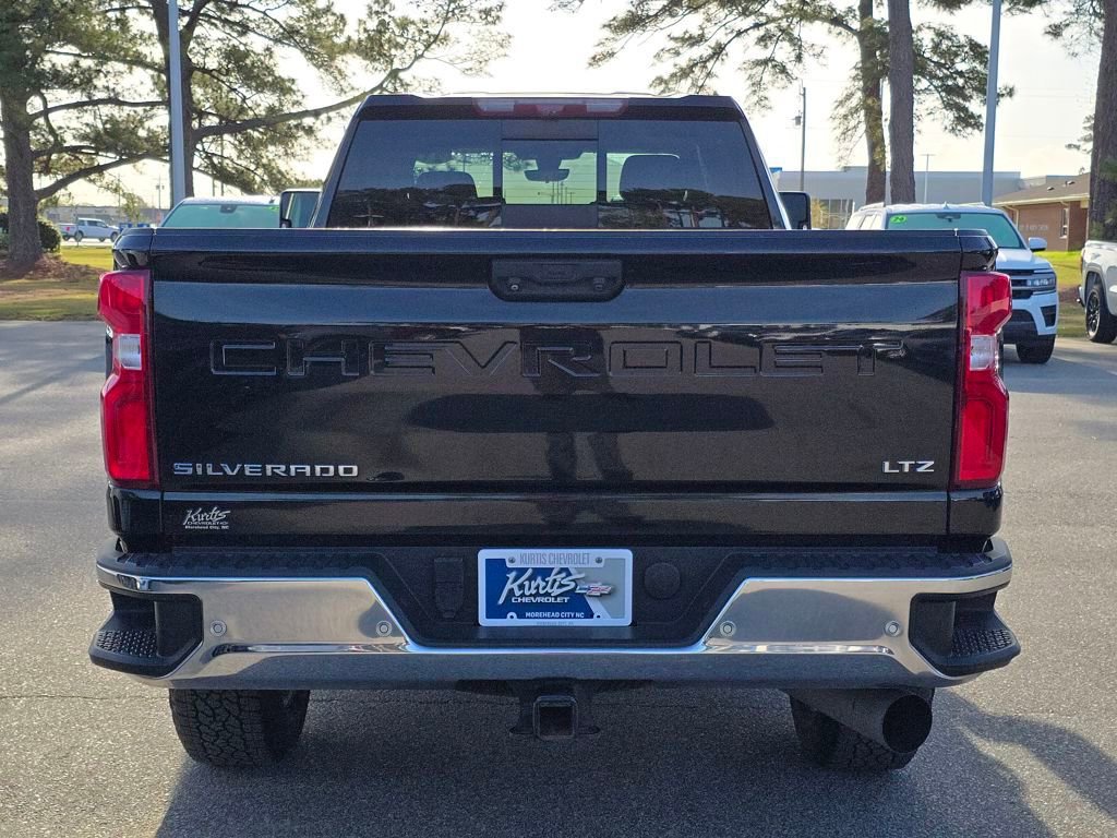 Used 2021 Chevrolet Silverado 3500 LTZ w/ LTZ Premium Package image 4