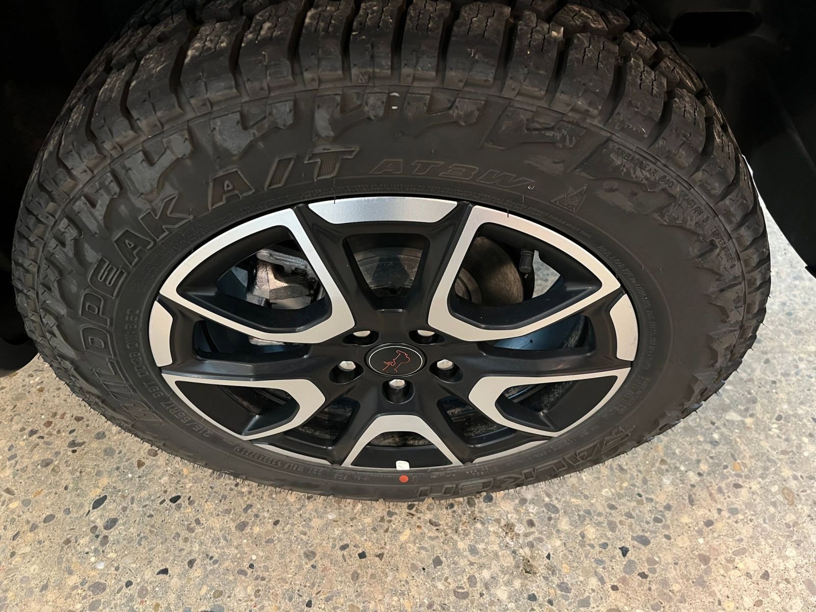 Used 2025 Jeep Compass Trailhawk AWD/4WD image 30