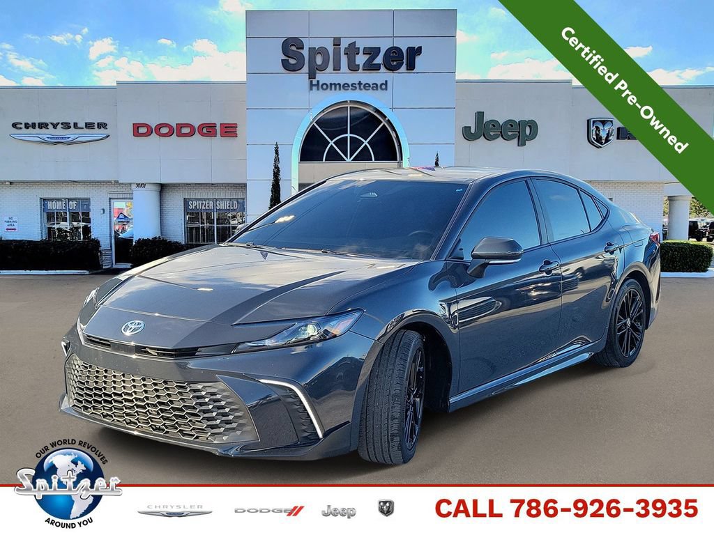 Used 2025 Toyota Camry SE w/ Convenience Package FWD image 1