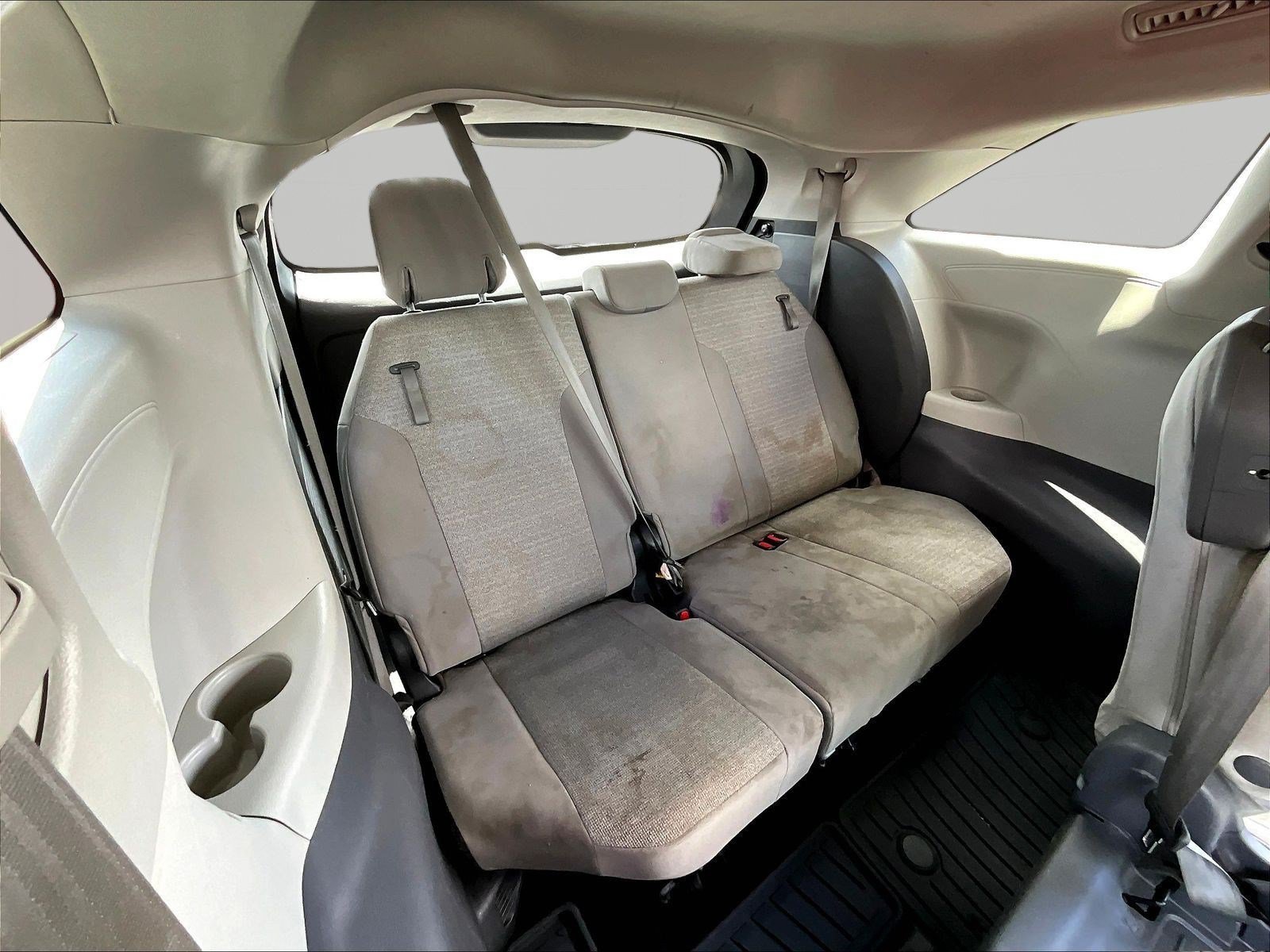 Used 2021 Toyota Sienna LE FWD image 26