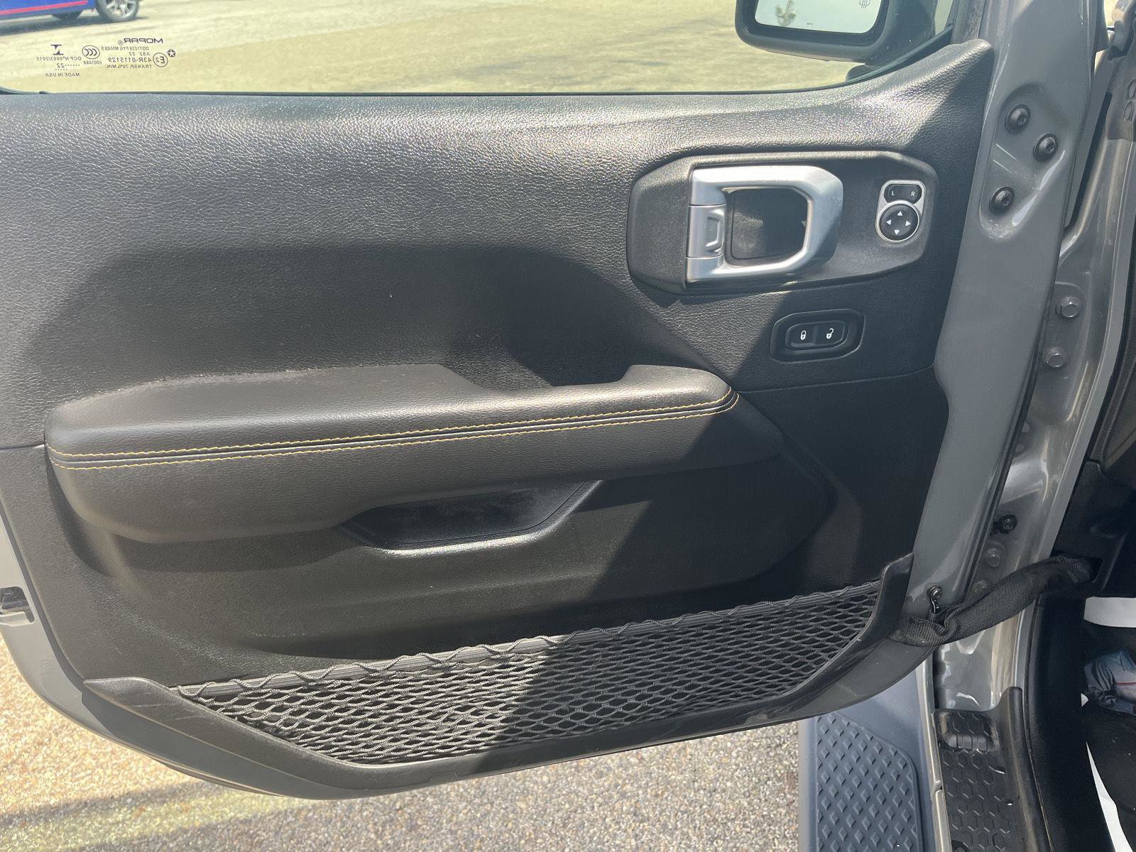 Used 2022 Jeep Gladiator Overland AWD/4WD image 13