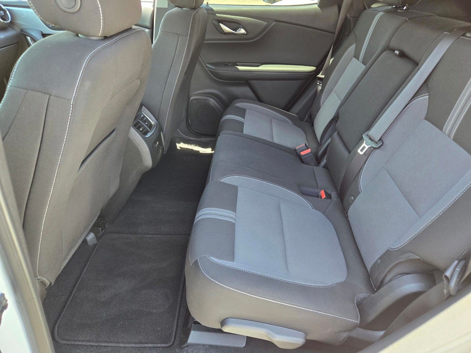 Used 2025 Chevrolet Blazer LT AWD/4WD image 11