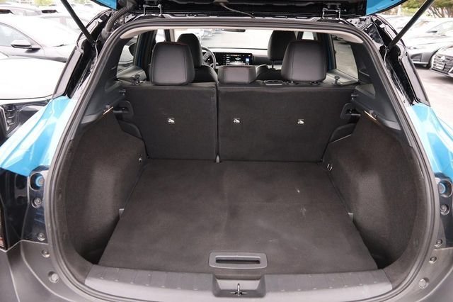 Certified 2025 Nissan Kicks SR FWD image 7
