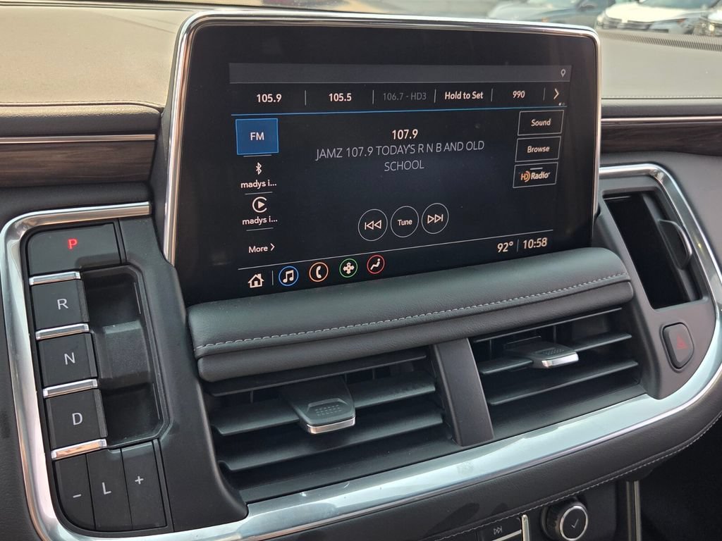 Used 2021 Chevrolet Tahoe Z71 w/ Luxury Package AWD/4WD image 21